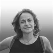 Cerchi un'insegnante flessibile e coinvolgente? Pianifichiamo insieme le lezioni per un percorso ritagliato su misura per te.